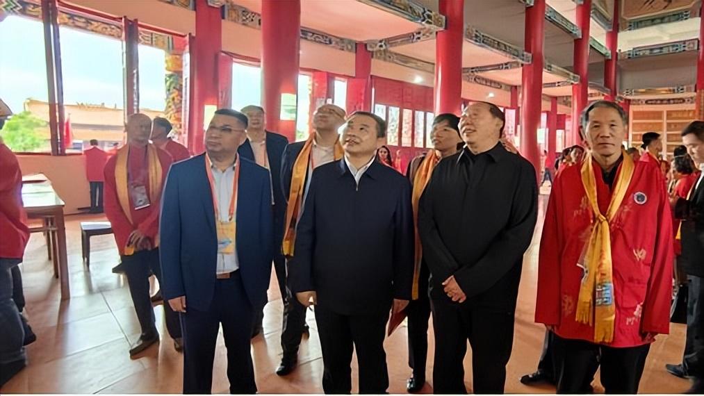 海南张氏大宗祠落成典礼暨世界张氏总会第九届理事会就职典礼在海口隆重举办