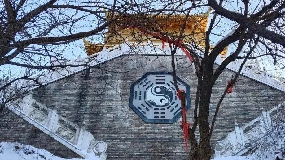 雪霁登王屋山：一日踏遍仙踪，风铃入耳即心安