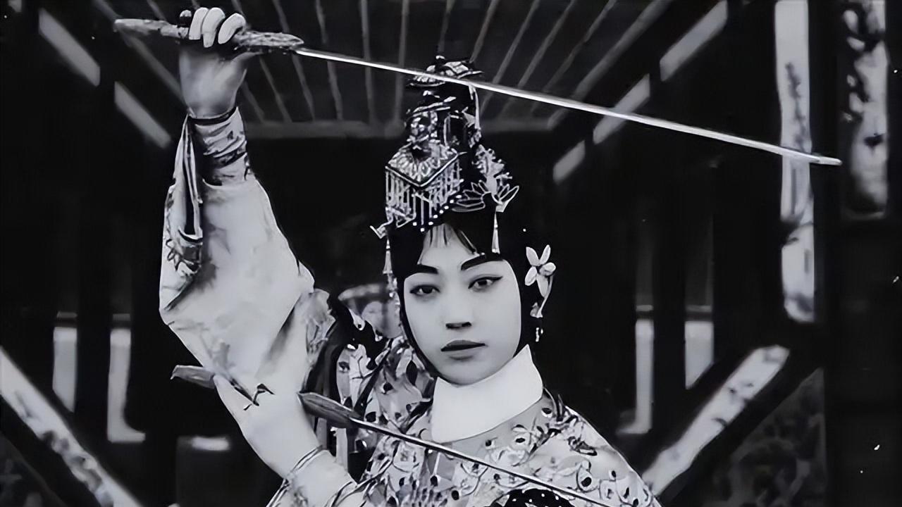 梅兰芳的餐桌秘密：看了才知道，京剧大师梅兰芳对自己有多狠？
