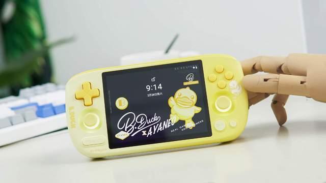 AYANEO Pocket AIR Mini小黄鸭限定版！毕业机，游戏党直接冲