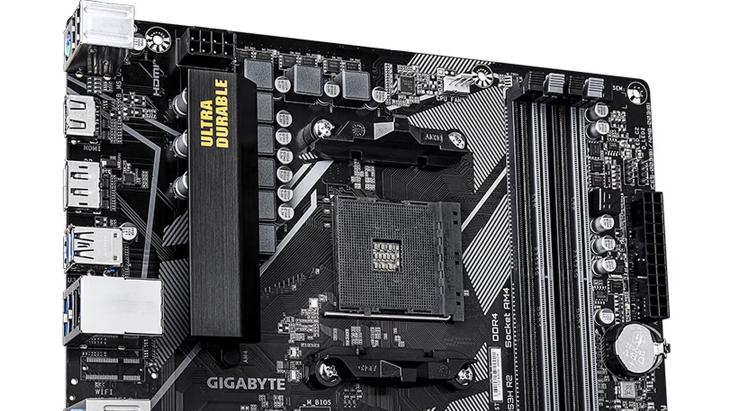 配机困难期，小A来聊聊选主板最需要注意的部分！