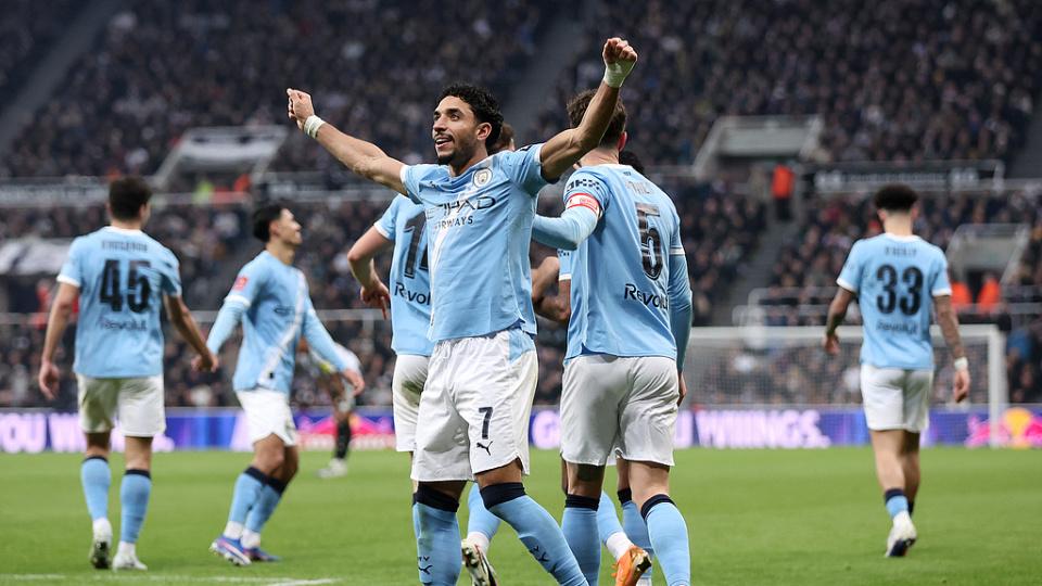 足总杯成分水岭？枪手险胜鱼腩折损大将，曼城逆转强敌士气正旺