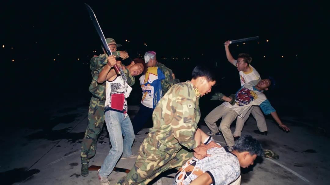 培育服务消费新增长点，不能仅靠忽悠老百姓贷款了