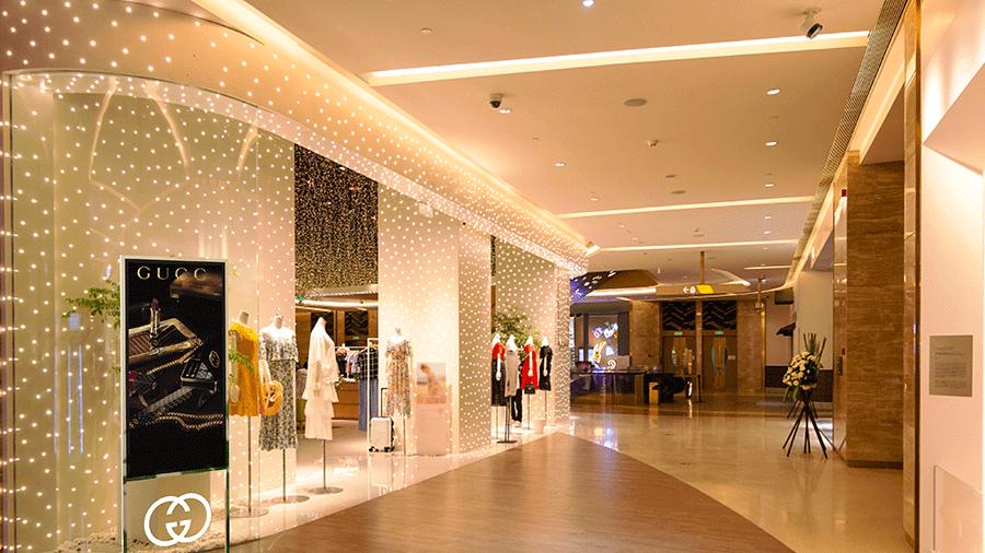 柯赛分享：商业连锁门店智能导视标识牌设计制作需遵循哪些原则？