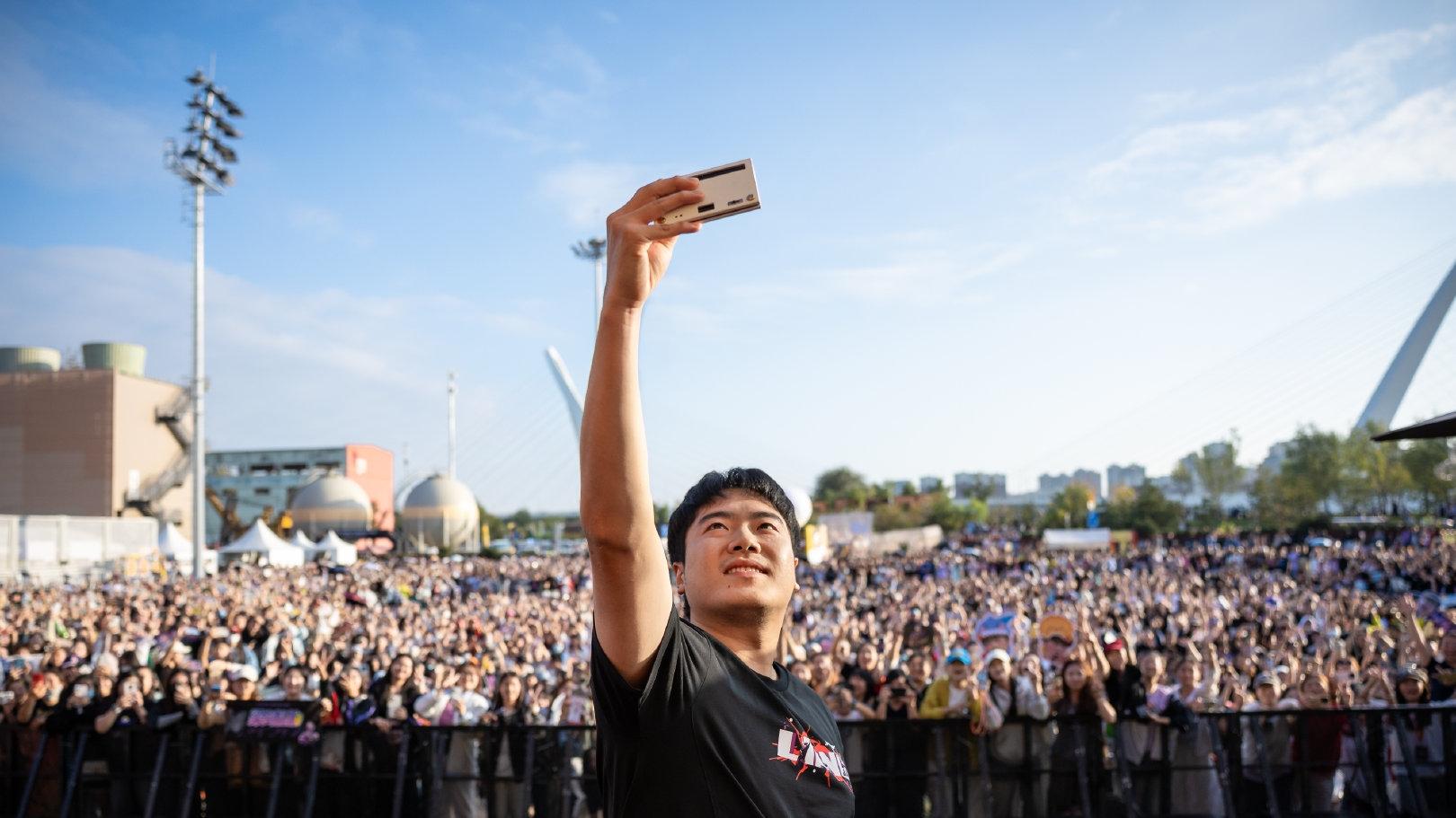 张本智和重返世界第三，梁靖崑和林诗栋排名下滑，雨果排名下降