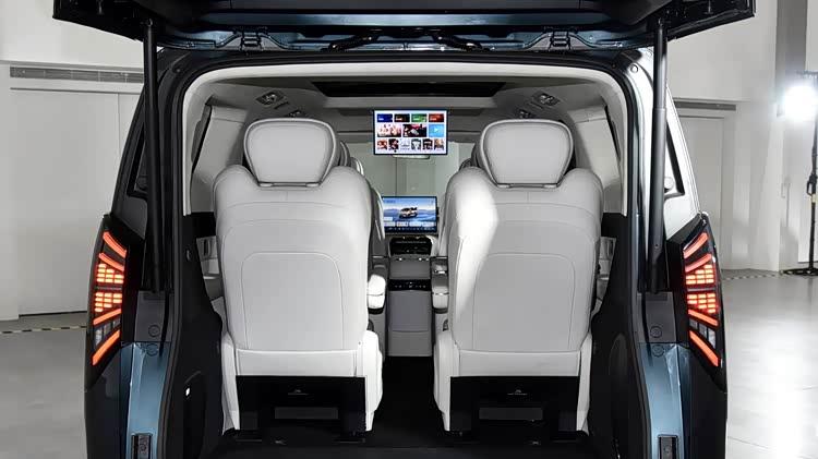 吉利银河V900将于今日预售，轴距3.2米，还有8座版本