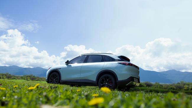 极狐新阿尔法T5亮相，轿跑设计+2900mm轴距能否改写市场格局？