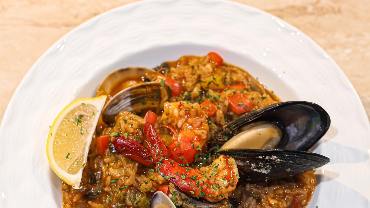 一锅端走整个海洋！懒人版海鲜饭的治愈魔法