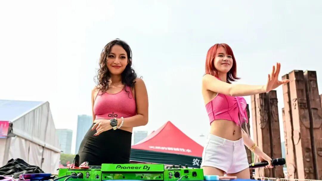 三年，这场新年女子马拉松已成气候