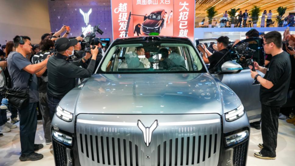 岚图汽车全球化：提速前行，筑牢根基