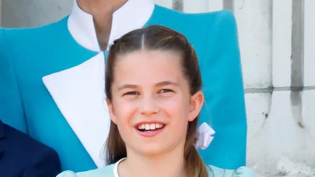 夏洛特公主择校新动向，学费高到令人咋舌，但办学理念正中凯特心