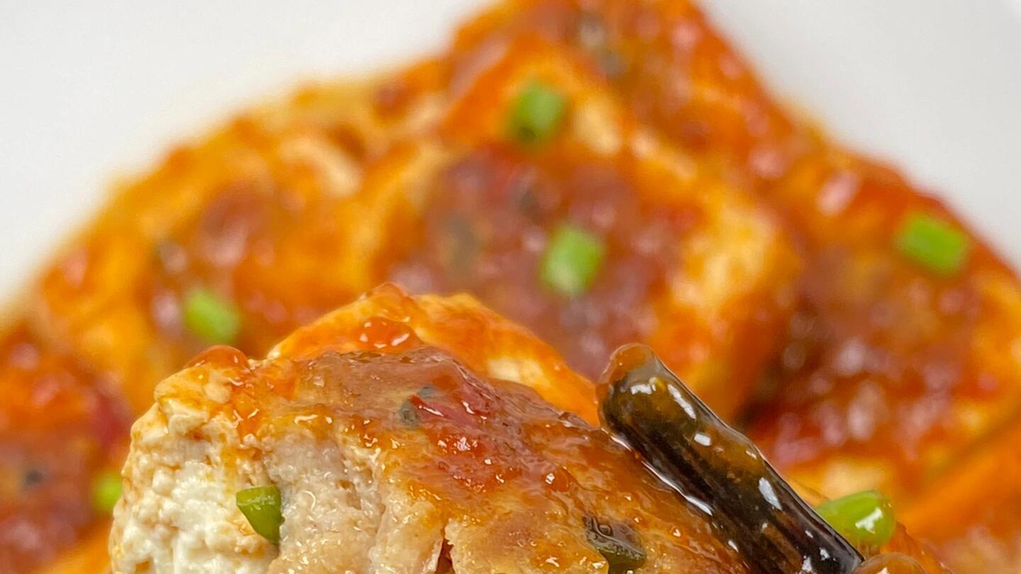 豆腐酿肉：一口爆汁的温柔炸弹！