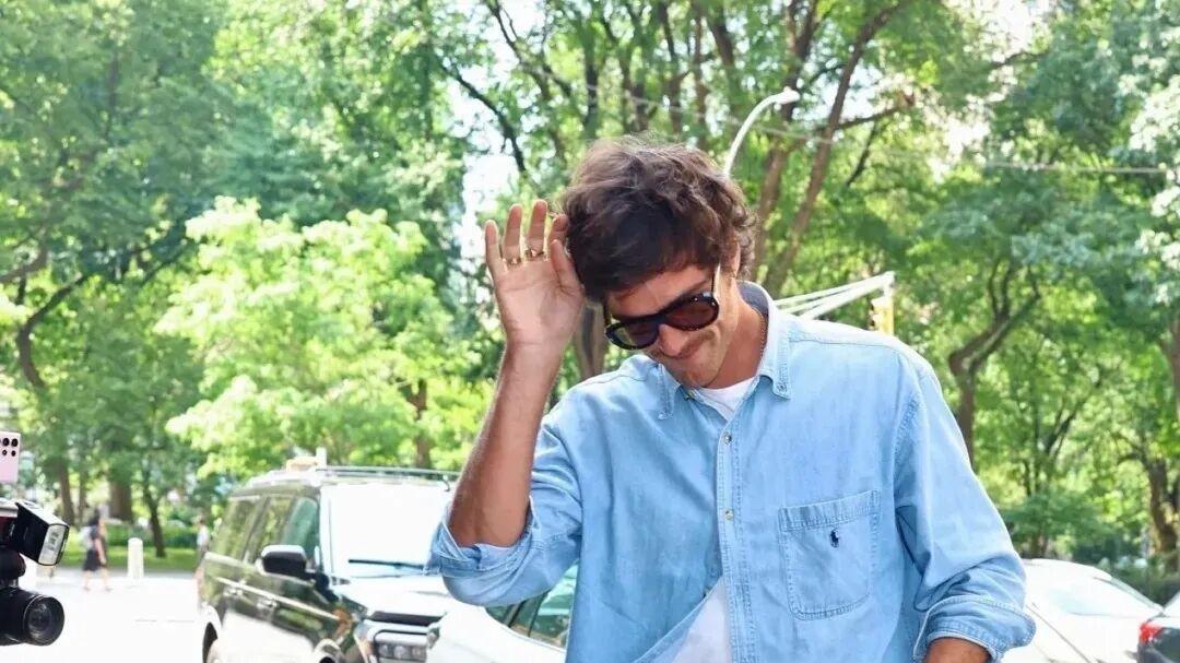 整天黑白灰，你是有多无聊？女生早就看腻了！