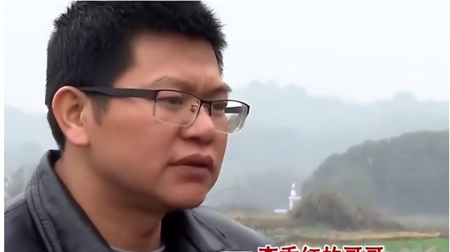 2006年，22岁女子外出打工带回2个孩子，与孩子常年卧躺在床上