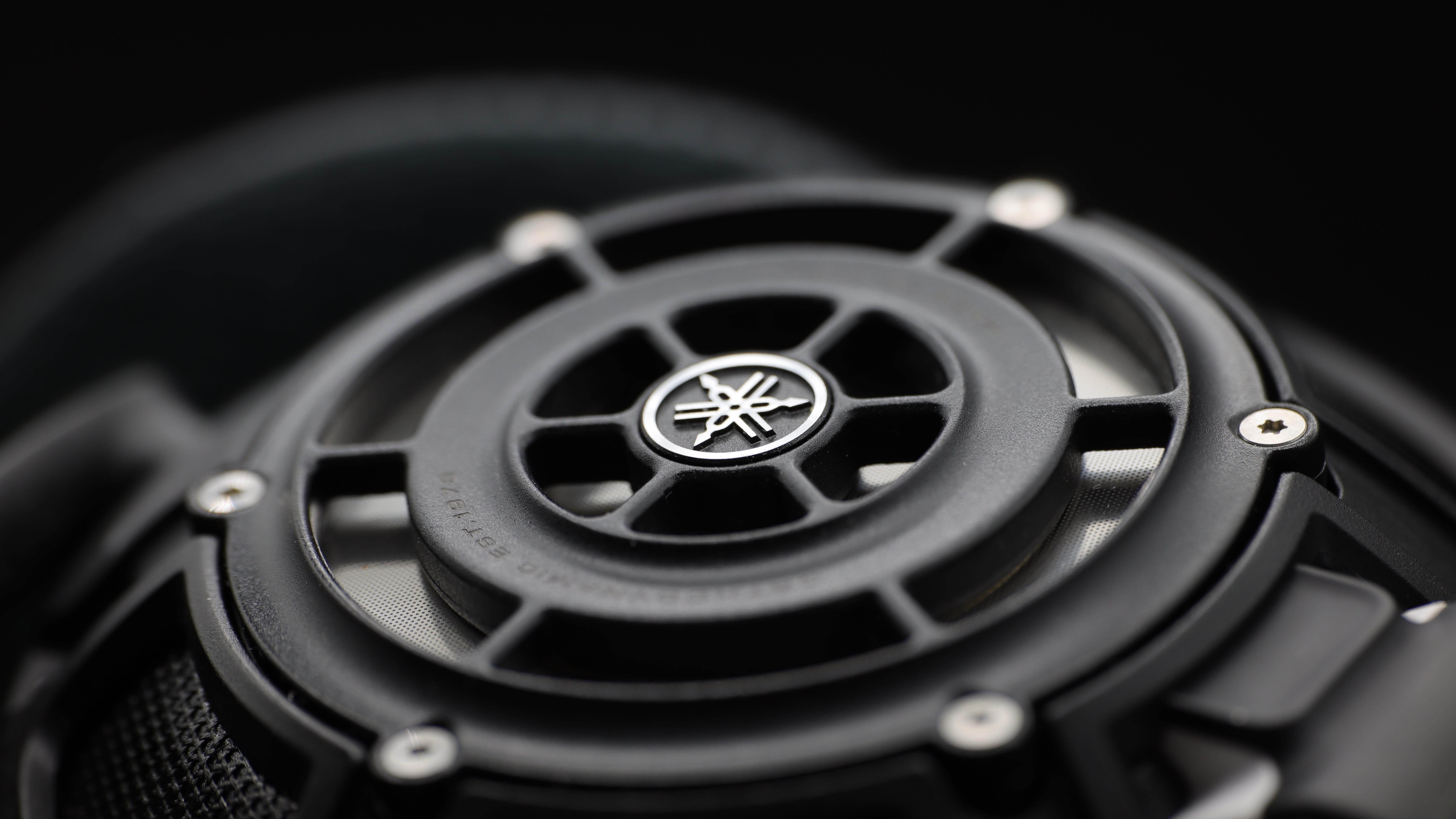 温润均衡，潜力可期——雅马哈YH-4000开放式平板耳机深度试听分享