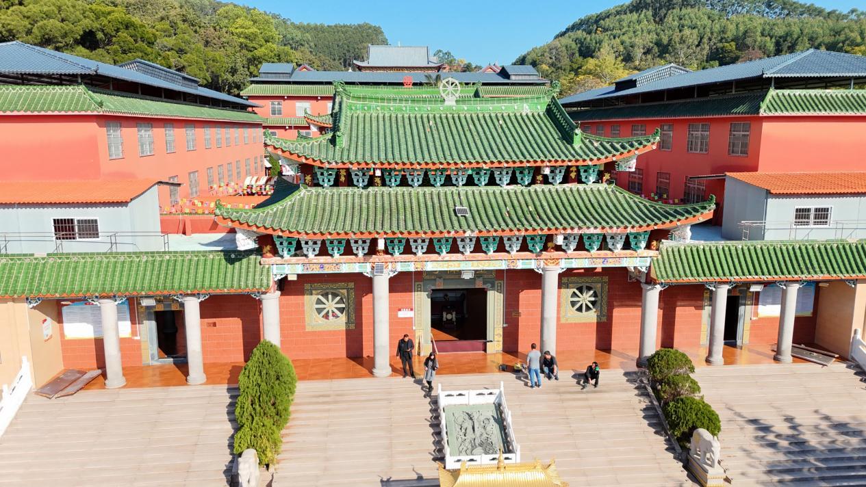 2026铸铝门十大品牌——储福进八闽，门纳百福旺家宅