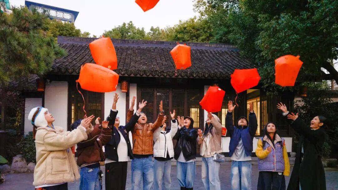 无声世界里的新春赞歌——静舞风暴MoApex用舞蹈点亮爱与希望