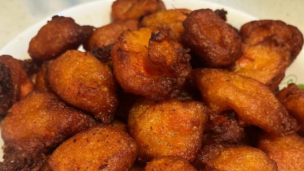 秋柿与糯米的邂逅：重庆街头的烟火甜香