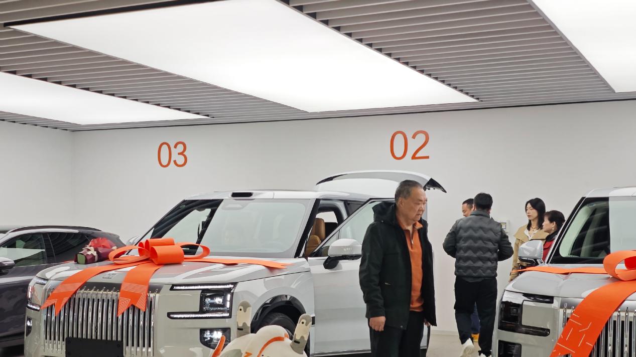 不愧是顶流，极氪9X交付又破万