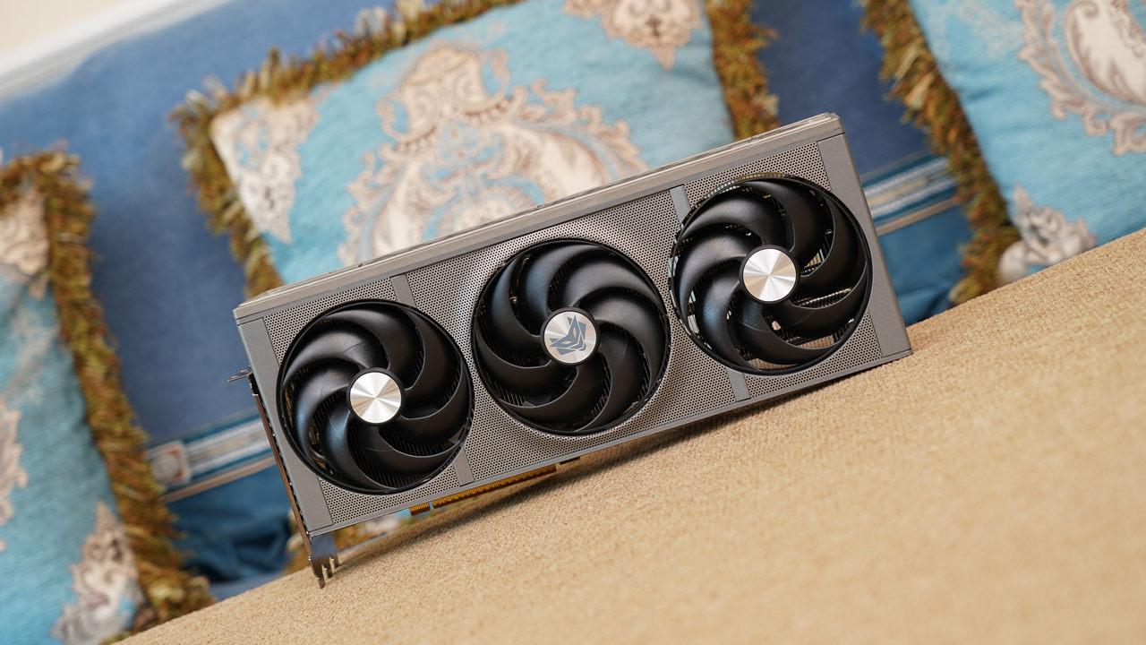 显存涨价时代如何选显卡? RX 9070 XT、RTX 5070对比测试告诉你
