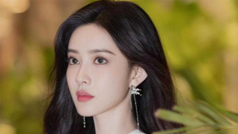 口误or文盲？孟子义把“事业亨通”念成“事业享通”，科班出身遭调侃