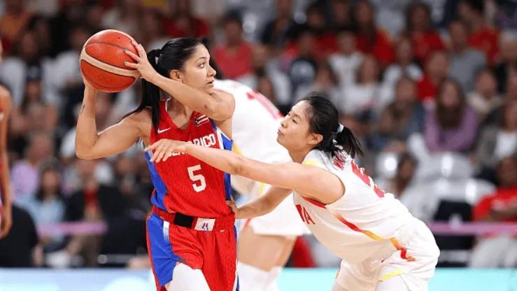 女篮半场压制马里！三首发轰26分，李月汝需调整状态，3将太铁了