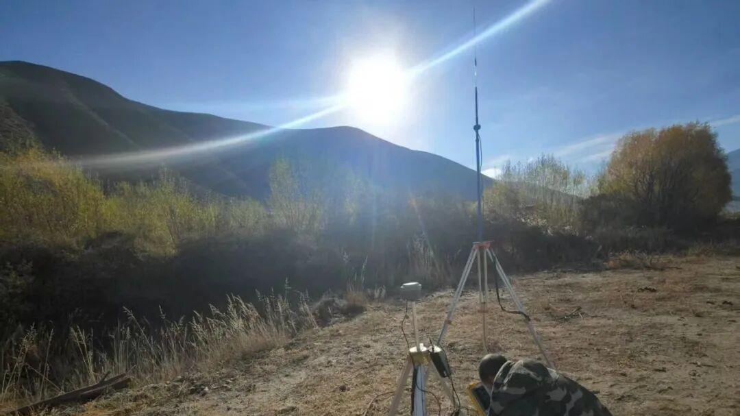 没水没网没信号？这群地质人在海拔3000米开盲盒！