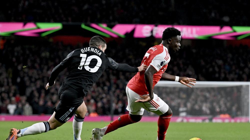 还有悬念吗？曼城缩小分差的最后机会，寄托在乱成一团的红军身上