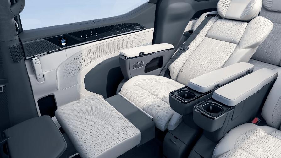 极氪009焕新公示，现款重磅福利下谁更值得入手？