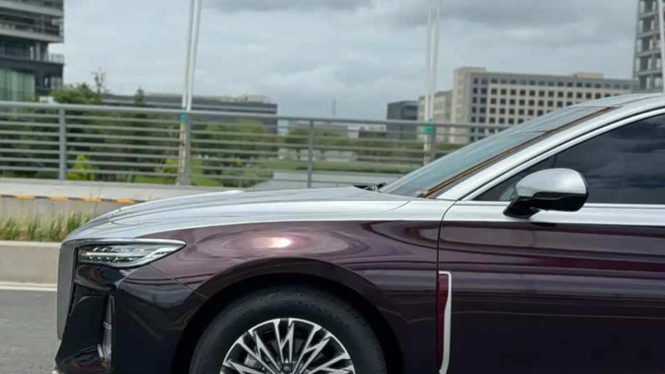 不给雅阁留活路！这车跌至10.98万起，车长近5米，月销稳定破万台