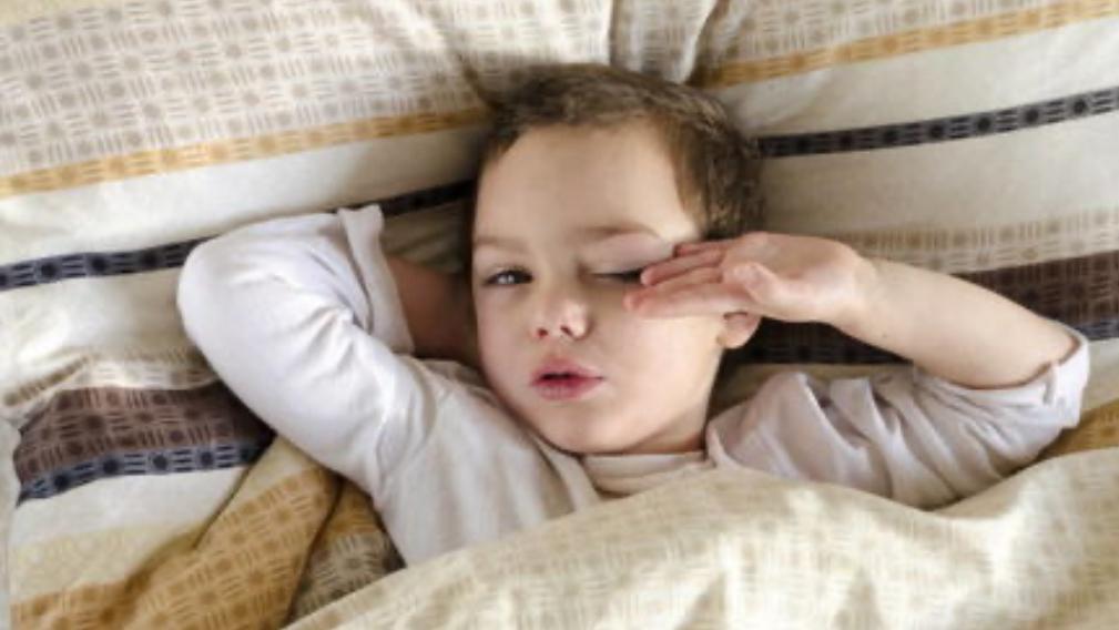 读懂宝宝的“困语”：抓住黄金睡眠信号，远离哭闹轰炸