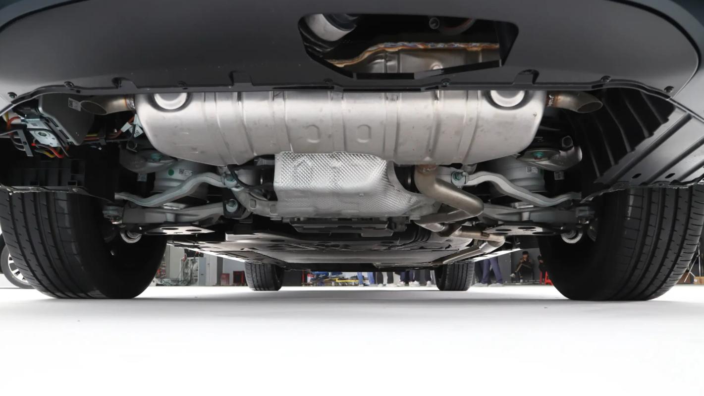 兆瓦闪充+二代刀片电池，比亚迪大唐正式发布，计划上半年上市