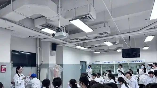 临床医学录取分数连年下降，医疗行业进入存量竞争时代