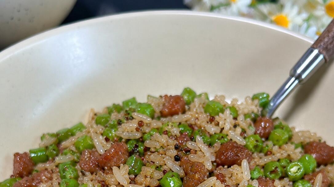 香到跺脚的牛肉末豆角鸡蛋炒饭