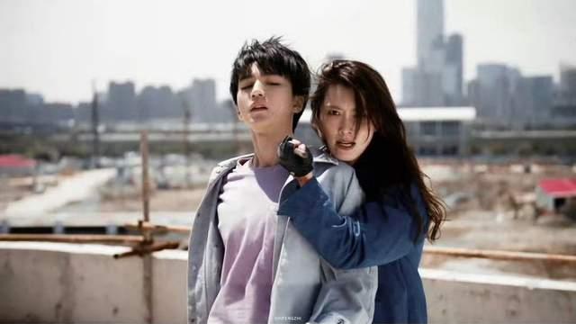 浪姐直播现场乱成菜市场，有人看不下去公然吐槽，谢娜又被骂惨！