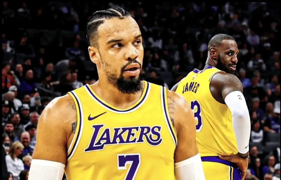 詹姆斯不离开湖人， 湖人很难出成绩，这种现状其实休赛期就能预料到了，新老交替的趋势无法抗拒