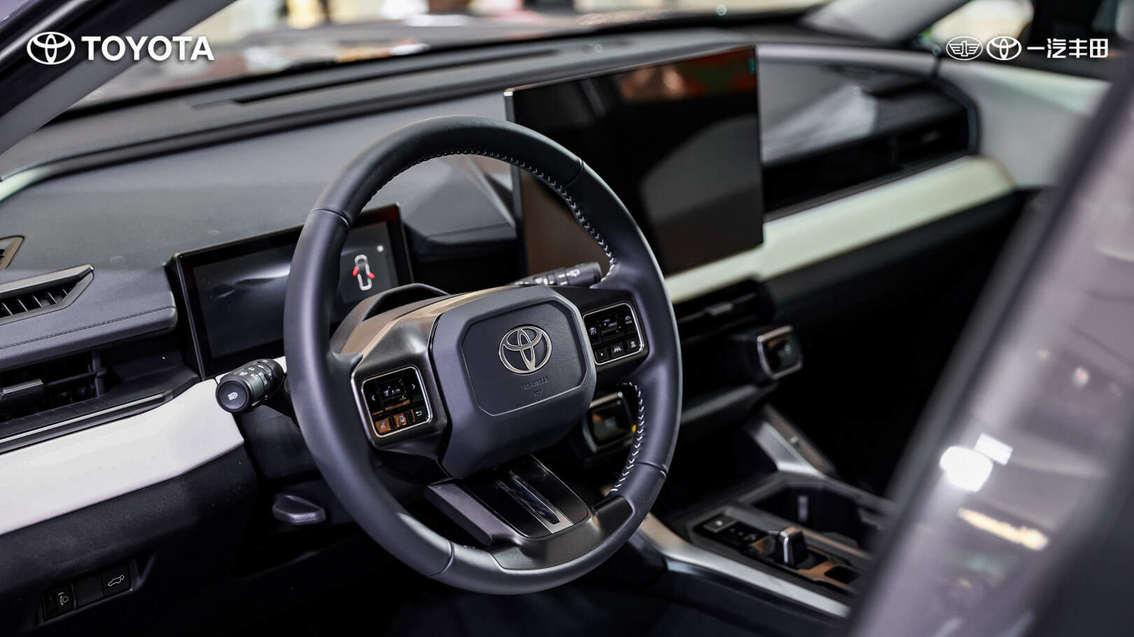 多款车型亮相一汽丰田2026年新品发布季武汉站
