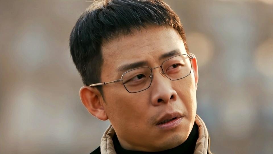 仅播1天就冲上榜单第一，连追4集后，我想说：悬疑剧又有天花板了