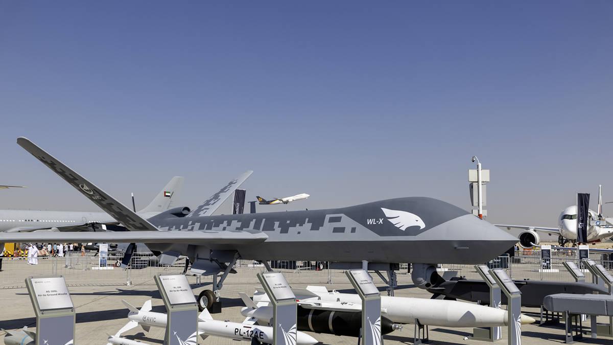 伊朗无人机蜂群战术：波斯湾的美军舰艇有多危险？