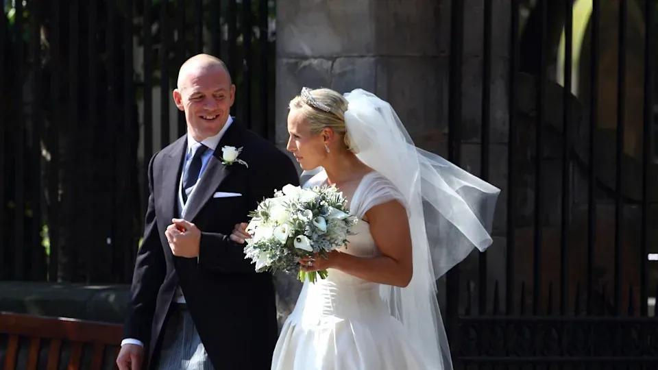 90岁英女王真实身高惊呆众人！裁缝：她太娇小，衣服比赫本还美