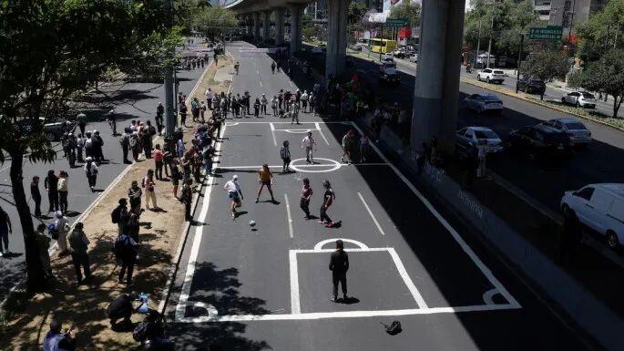 一座即将迎接世界杯的城市，正在失去干净的水