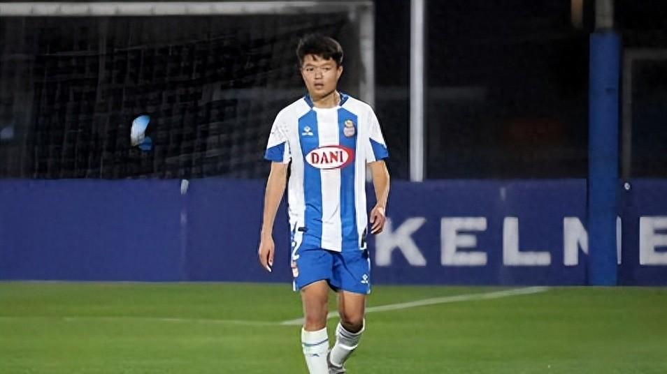 中超爆点：上港双冠梦碎后，穆斯卡特1招续约+2大新援，右路顽疾这次真能解？