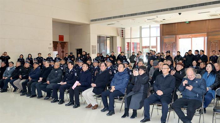 “警徽耀忠诚”全省公安民辅警艺术作品展在石家庄开幕