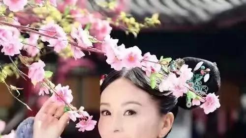 刚出生就被亲爹判死刑，一句“佛掌公主”逆天改命，宠冠六宫！