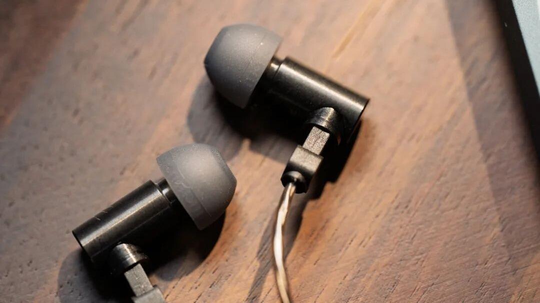 「迷走反射 · 聊」动圈版小4，“基音电子”的“颂乐之管”