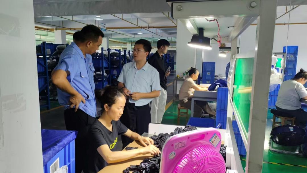 荆门高新区园区建设服务中心助企解难题