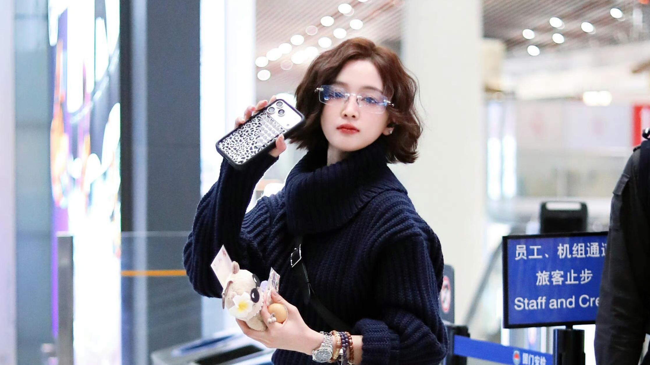 吴宣仪剪短发像换了个人！网友：这还是那个甜妹吗？