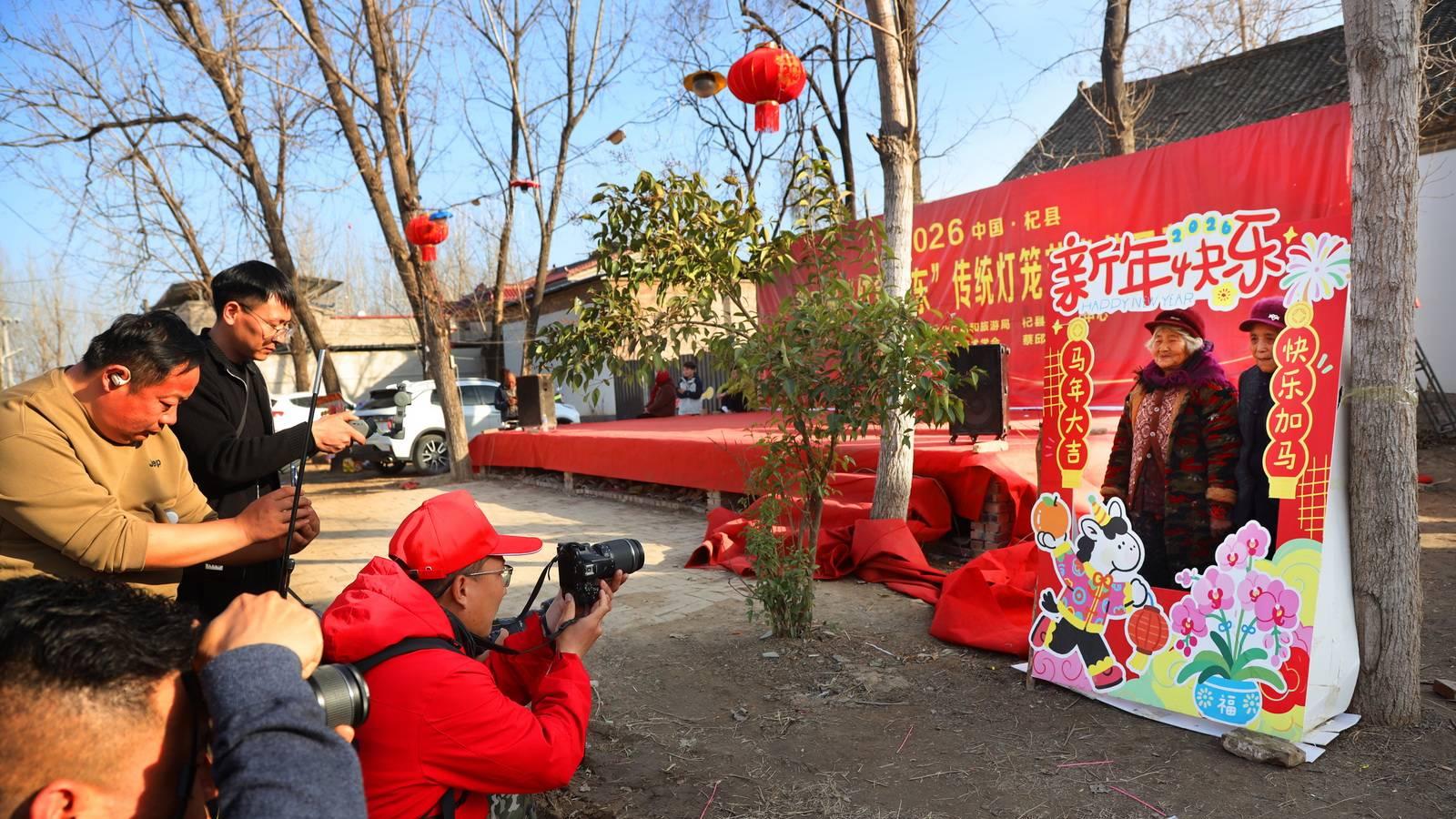 汴梁头条|杞县摄协新春走基层：光影定格千年古村 镜头记录非遗匠心