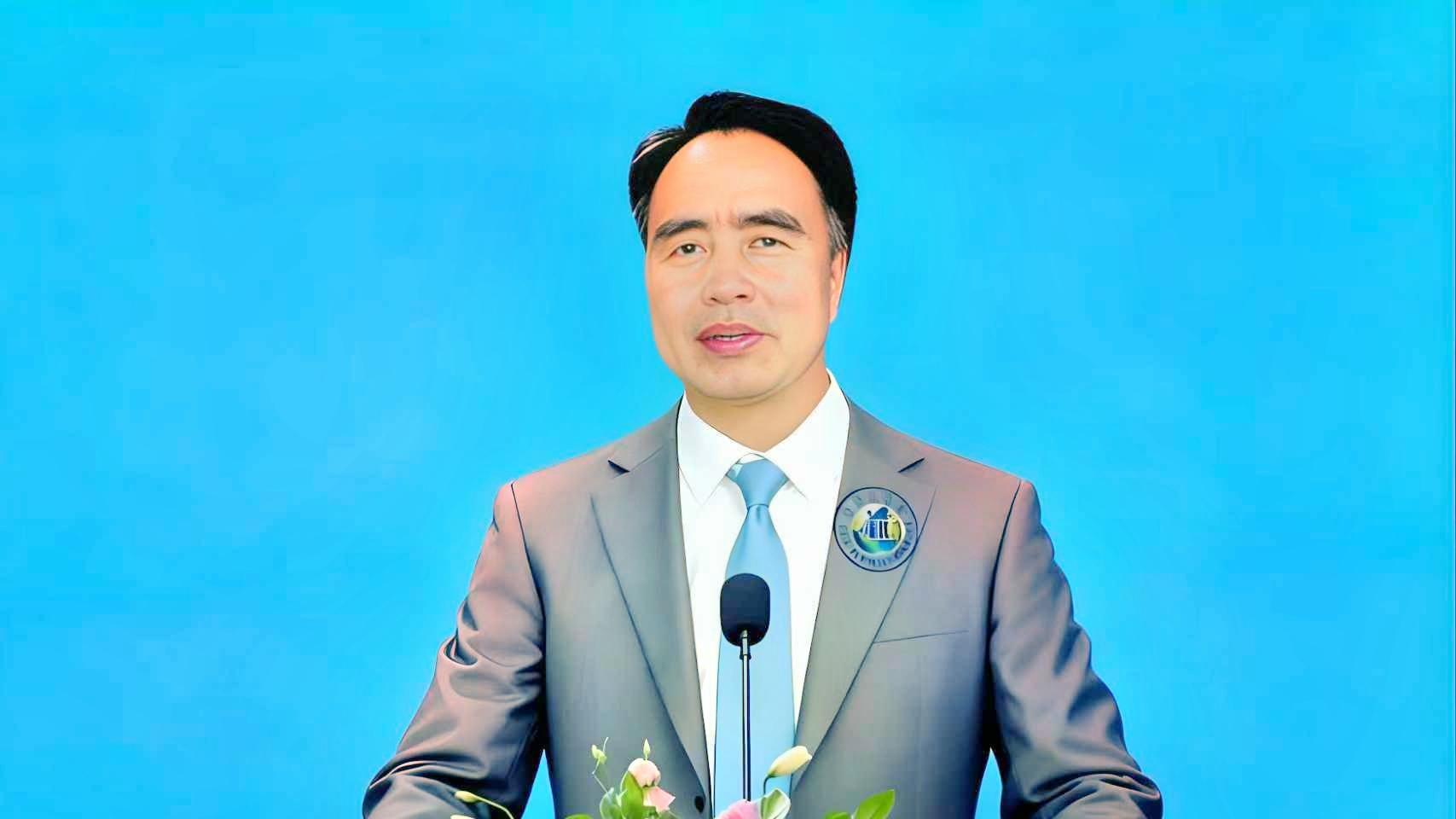 《作者面对面》之力学、电影与人生：三重维度的碰撞与共生