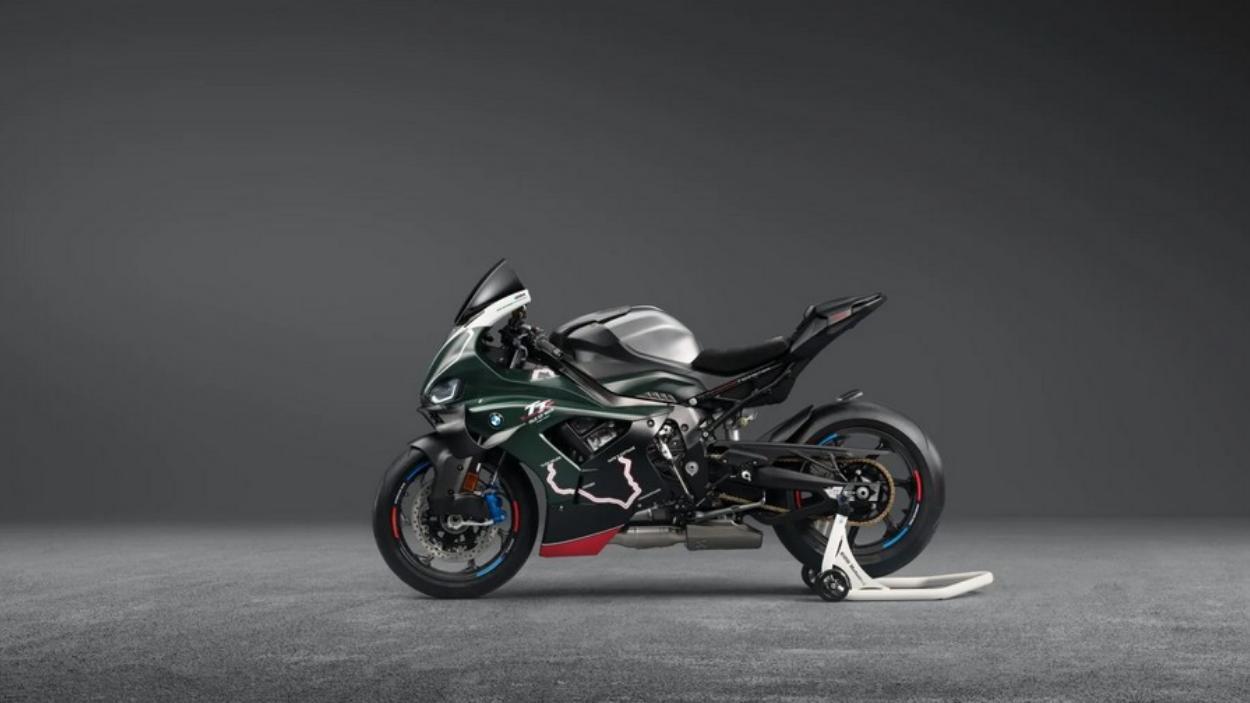 全球仅115台！宝马M 1000 RR曼岛TT限量版正式发布